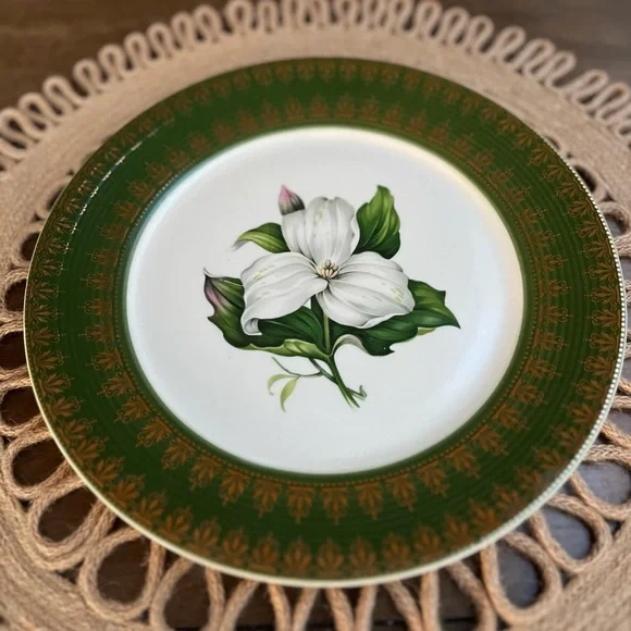 L'Triomphe American Limoges Trillium Forest Green Filigree 22K Gold Dinner Plate - Picture 4 of 4